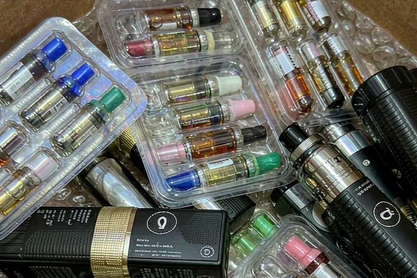 How to Store Amsterdam Vapowanie — small parcel