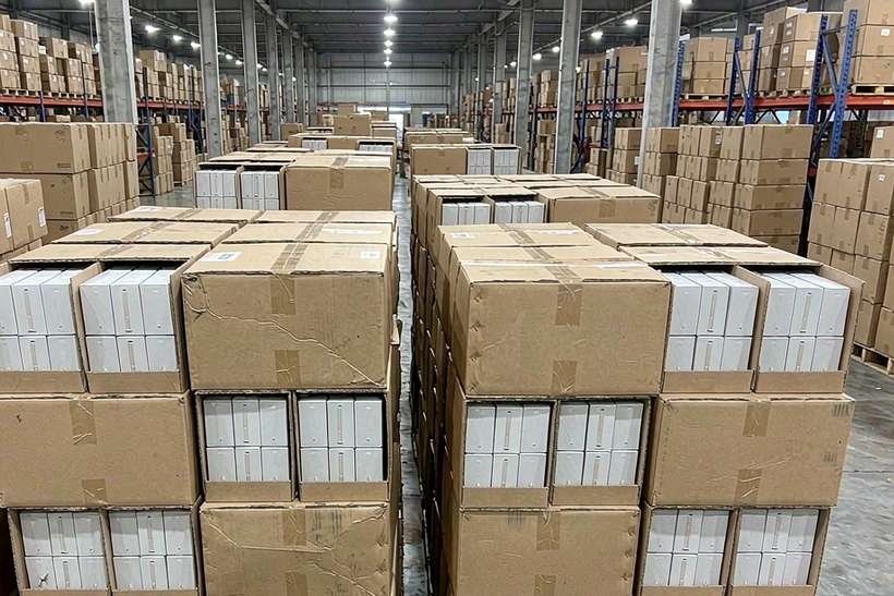 MOQ and Lead Time for Vapowanie hardware — small parcel
