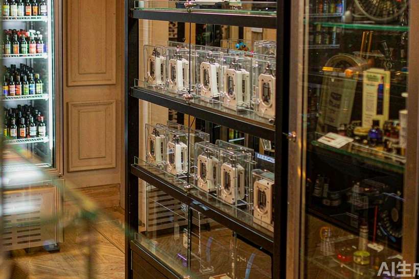 MOQ and Lead Time for Vapowanie products in Amsterdam — small parcel