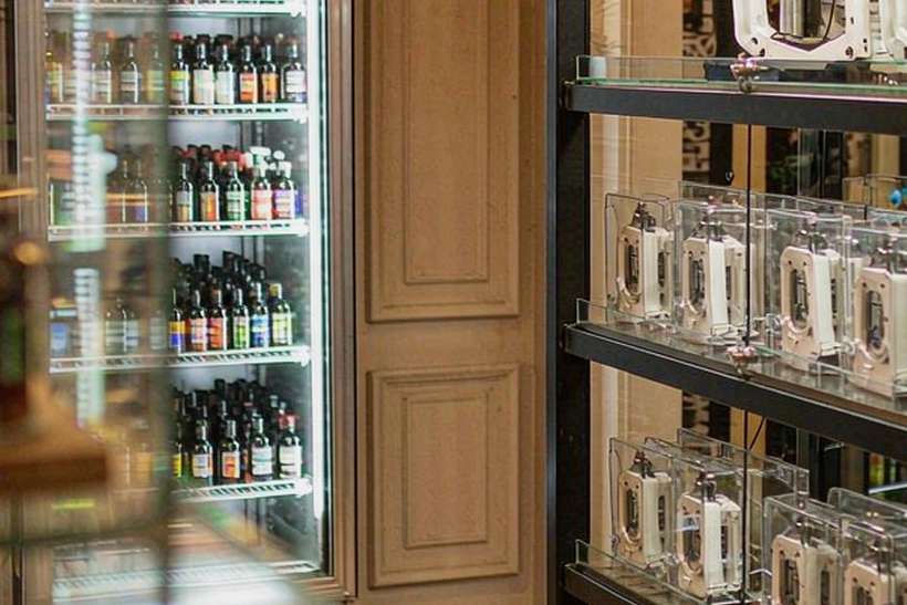 Warehouse Options for Amsterdam Vapowanie — Autumn stock